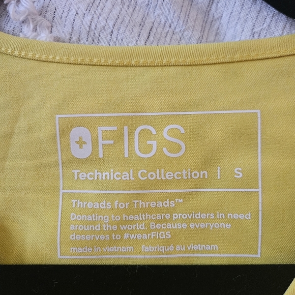 FIGS Yellow Catarina Top Size Small #4234 - Picture 4 of 6